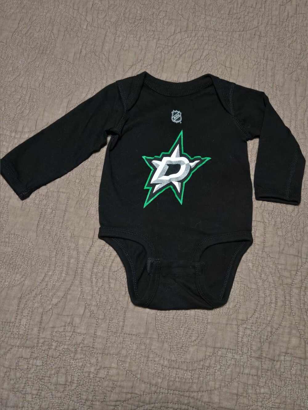 Newborn NHL Kid Athletics Dallas Stars Hockey Long Sleeve One Piece Size 0 - 3M